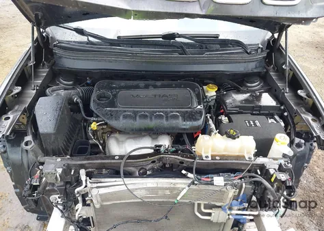 2019 Jeep Cherokee Latitude Plus 4X4 z USA, uszkodzony, nr VIN 1C4PJMLB4KD300152